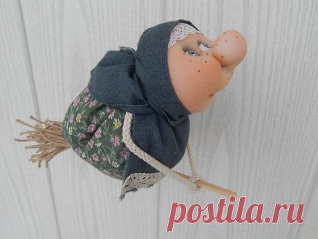 Текстильная куколка "Ведьмочка".