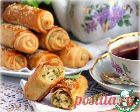 Пирожки Вэрзэре с солеными огурцами и рисом