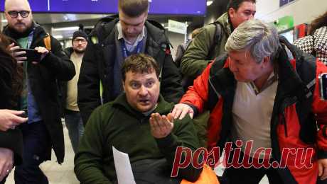 Пилота джета, потерпевшего крушение в Афганистане, экстренно госпитализировали в Москве. Пилота Falcon-10 Дмитрия Белякова, потерпевшего крушение в Афганистане, экстренно госпитализировали с инфарктом в Москве. Об этом сообщает Telegram-канал Baza. &quot;Беляков почувствовал себя плохо по прилету в столицу — его ...