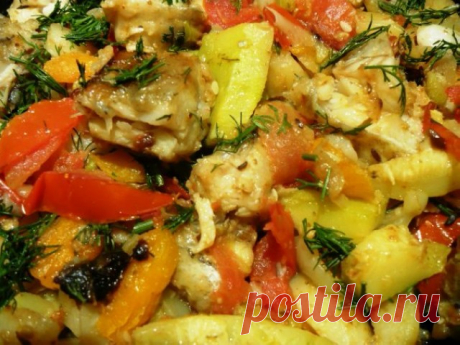 Рыбка с овощами на сковороде | Русская кухня