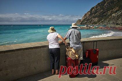 Оказавшимся на отдыхе без страховки россиянам дали совет. Замдиректора Департамента методологии и андеррайтинга ДМС компании «Росгосстрах» Ольга Купцова рассказала, как оформить страховку туристам, которые отправились на отдых без полиса. По словам эксперта, полис страхования выезжающих за рубеж можно оформить даже находясь уже в путешествии.