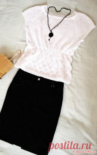 . Летний ажурный топ спицами Добрый день, дорогие рукодельницы!  Представляю вашему вниманию топик, который я связала для подруги. Использована Семёновская пряжа