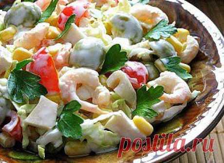 Салат Морской блюз
Этот вкусный и легкий салат полон витаминов - очень вкусно и полезно. А к тому же еще и красиво. Рекомендую - нравится всем!  Рецепт тут