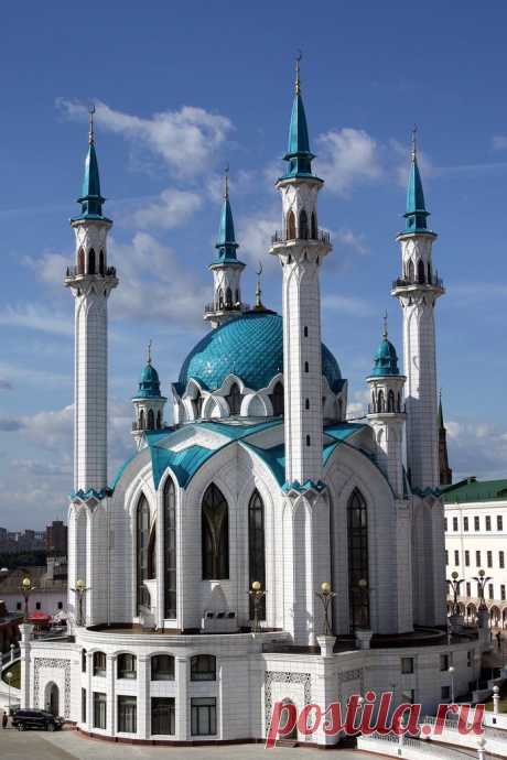 Kazan is the capital and largest city of the Republic of Tatarstan, Russia.  |  Пин от пользователя Josiane Fouquet на доске Russie