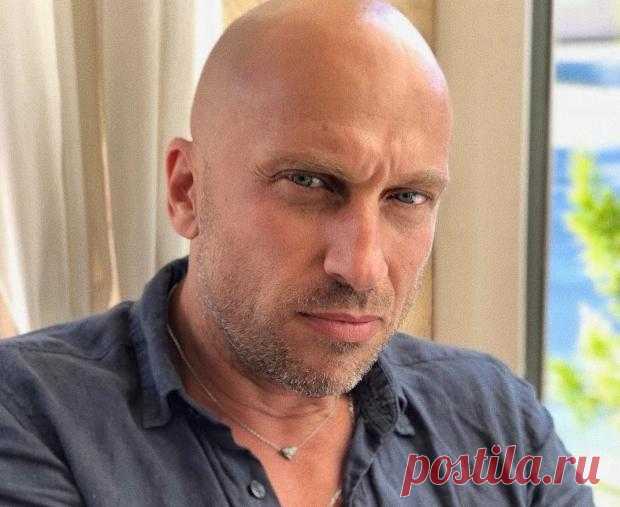 Дмитрий Нагиев примерил образ спасателя Малибу: актера сравнили с "королем"