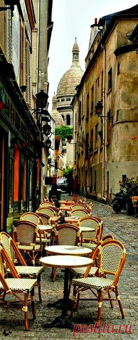 Cafe in Montmartre, Paris