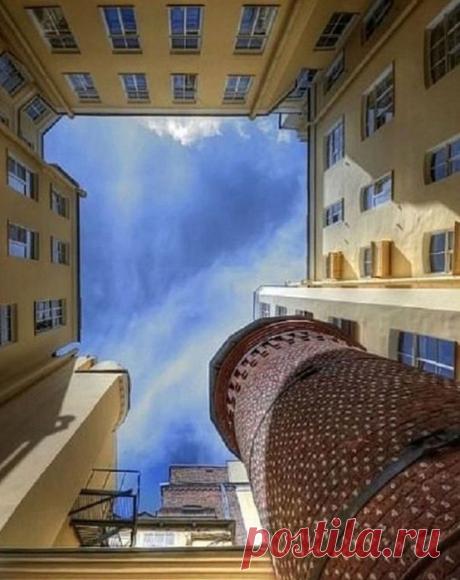 Неразгаданная тайна "Башни Грифонов" в Санкт-Петербурге.