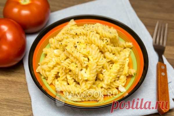 Жареные макароны с яйцом