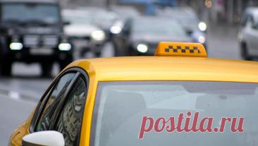 В Москве таксист изнасиловал 18-летнюю пассажирку и пошел под суд. В Москве перед судом предстанет таксист, которого обвиняют в надругательстве над девушкой. Об этом сообщает управление СК РФ по столице. По версии следствия, 18-летняя девушка села в салон его автомобиля. В какой-то момент, пользуясь тем, ...