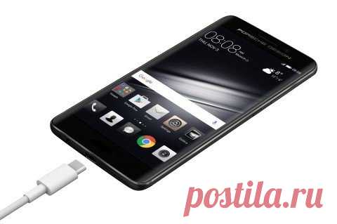 Huawei Mate 9 Porsche Design обойдётся покупателю в €1395 Вместе с флагманским Huawei Mate 9 компания представила его премиальную модификацию Porsche Design. Это не первый раз, когда компания, занимающаяся автомобилями, выпускает коллаборацию с производителями смартфонов, однако это первый подобный опыт для Huawei. Mate 9 Porsche Design выполнен в более компактном корпусе, чем обычная модель, и оснащается 5,5-дюймовым AMOLED-дисплеем с разрешением QHD. Толщина новинки составляет 7,5 мм, а вес…