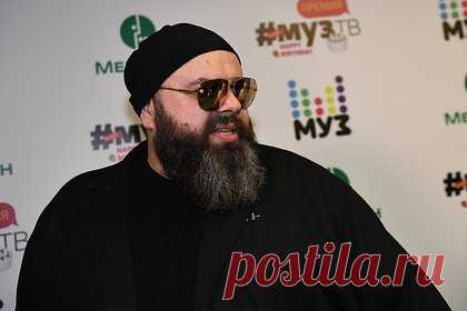 Фадеев назвал заявления Наргиз экстремистскими. Музыкальный продюсер Максим Фадеев назвал заявления узбекской певицы, звезды шоу «Голос» на Первом канале Наргиз Закировой о спонсировании Вооруженных сил Украины экстремистскими. «Я это расцениваю как экстремизм и призывы к массовым убийствам. И это все происходит публично», — сказал он.