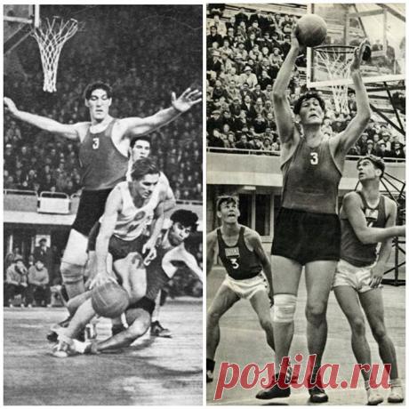 На фото советский баскетболист Увайс Мажидович Ахтаев. Он был самым высоким баскетболистом своего времени: его рост составлял 232 сантиметра. Высокопоставленный советский государственный деятель Лаврентий Берия, под чьим руководством происходила депортация чеченцев в 1944 году, сыграл в жизни Увайса Ахтаева роль настоящего злодея. Именно он помешал спортсмену принять участие в Олимпиаде 1952 года, которая состоялась в финском Хельсинки. Высоченный центровой мог серьезно усилить игру сборной…