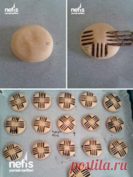 I t6think these are rolls with poppy seeds, but could also see the same technique with cookies and food colors.
