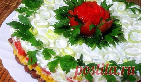 Салат из тунца и красной фасоли