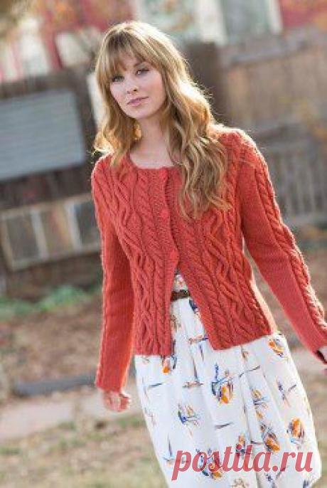 Красивая вязаная кофта от Margie Mitchell выполнена спицами узорами из жгутов.
https://domosed-ka.ru/smorodina/

Смородина
Кофта спицами.Красивая вязаная кофта от Margie Mitchell выполнена спицами узорами из жгутов...Описание для размера S (M, L, XL, XXL). Окружность бюста готовой кофты (в застегнутом виде) 97.5 (108, 120, 132.5, 140) см...Чтобы связать кофту потреб...