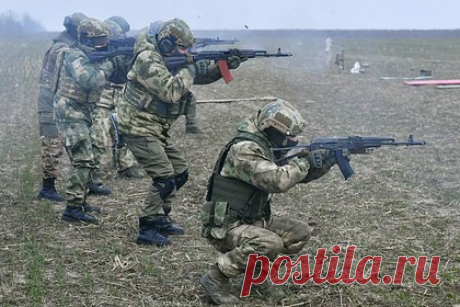 В Запорожье раскрыли численность и состав батальона имени Судоплатова. В батальон Судоплатова в Запорожской области вступили 600 человек, среди них сербы, турки и скандинавы. Об этом заявил временно исполняющий обязанности губернатора региона Евгений Балицкий. По его словам, первая штурмовая рота из 144 бойцов отправлена на первую линию, вторая рота готовится.