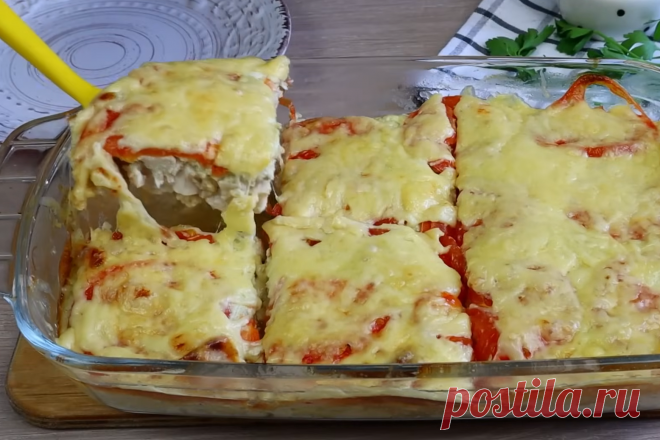 Запеканка с нежным куриным филе Если вам нужен вкусный, но при этом быстрый в приготовлении ужин, попробуйте этот рецепт запечённой курицы. Минимум усилий – максимум сочности и аромата!Ингредиенты:- 2 куриных филе-...