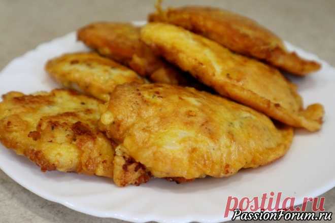 Сочная курица в кляре за 20 минут | Кулинария Люблю этот рецепт за быстроту и потрясающий результат. Курные отбивные получаются очень сочными, нежными и безумно вкусными, да и на вид выглядят очень аппетитно. Готовлю такие отбивные, как на праздничный, так и на повседневный стол. Однозначно рекомендую!Ингредиенты- 500 гр куриного...