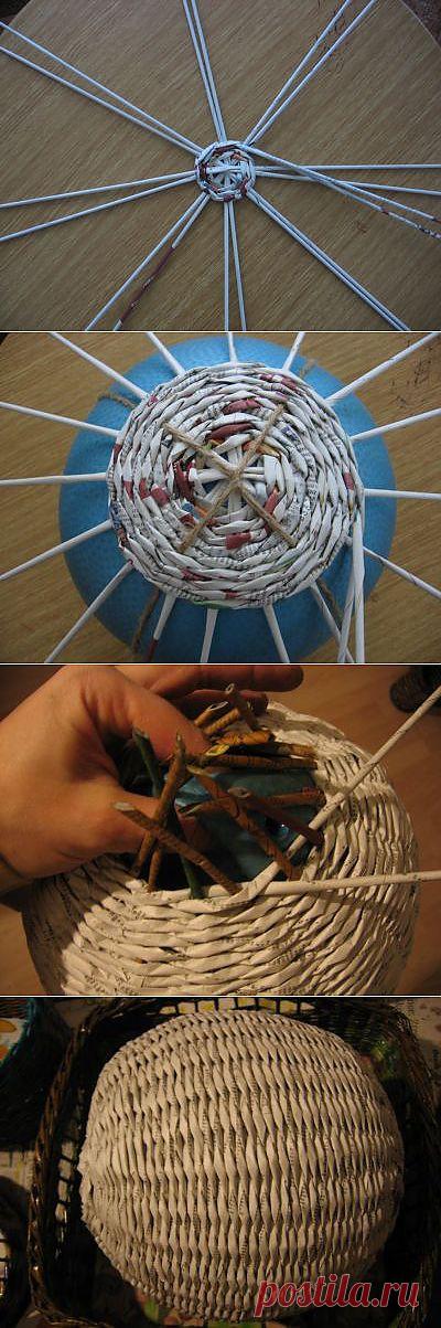 Плетение шара из газет