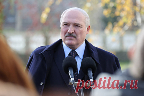 Лукашенко заявил о «подкинутых» на границу с Белоруссией немецких танках. Западные страны стремятся развязать «войнушку» против Белоруссии и уже «подкинули» к ее границам немецкие танки . С таким заявлением выступил президент республики Александр Лукашенко на встрече с медиками одной больниц в городе Лида. Руководство европейских государств политик в очередной раз окрестил негодяями.