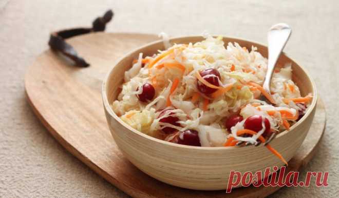 Квашеная капуста с клюквой и морковью