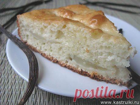 Ванильный пирог с грушами. Этот  пирог  спасает, когда срочно хочется чего-нибудь вкусненького к чаю. Замес теста занимает минут 10 от силы, а выпечка около получаса.  | Кастрюльки.ру