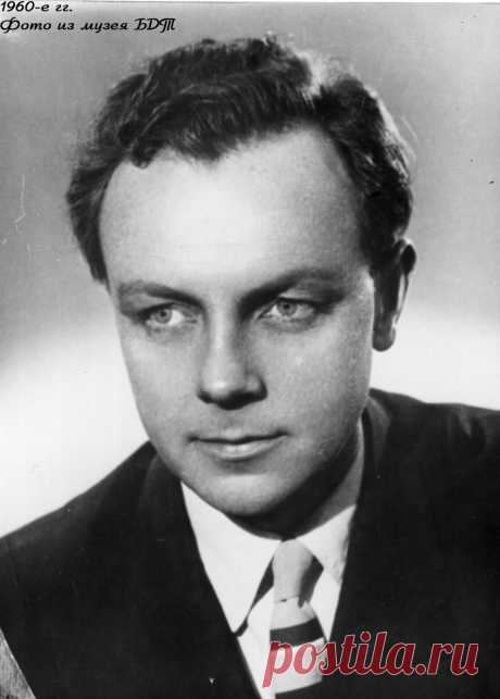 Кирилл Лавров, 15 сентября, 1925
 • 27 апреля 2007