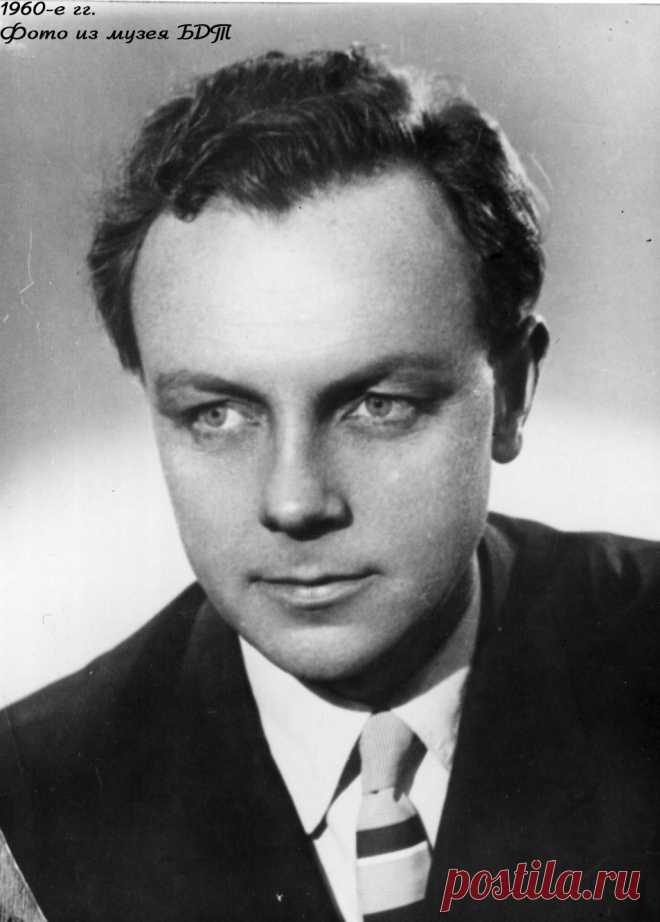 Кирилл Лавров, 15 сентября, 1925
 • 27 апреля 2007