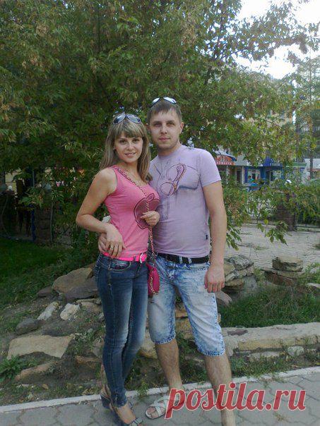 Младший с супругой.