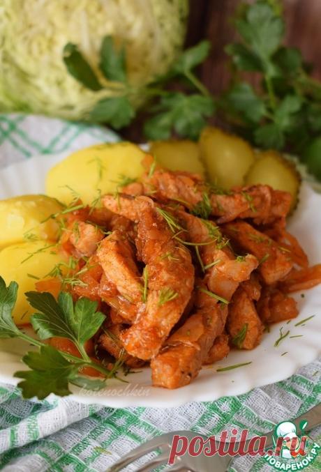 Свинина с капустой и солёным огурцом – кулинарный рецепт