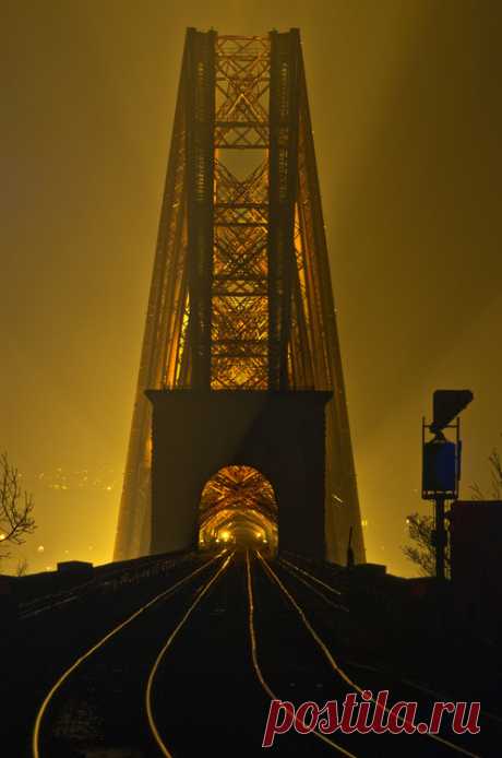 coffeenuts:
“bonitavista:Forth Bridge, Edinburgh, Scotland photo via maria
”