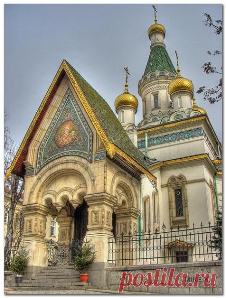 Russian church, Sofia Bulgaria
от Mike G. K.  |   Pinterest • Всемирный каталог идей