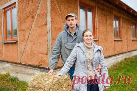 Житель Белоруссии строит соломенный дом / Я - суперпупер
