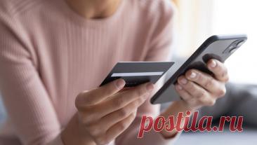 Эксперт рассказал, что делать с упавшими на карту деньгами от незнакомца. Россиянам следует быть осторожными с деньгами, которые якобы случайно упали на их банковскую карту. Высока вероятность, что это не ошибочный перевод, а часть мошеннической схемы. При этом важно учитывать, что тратить такие средства нельзя ...