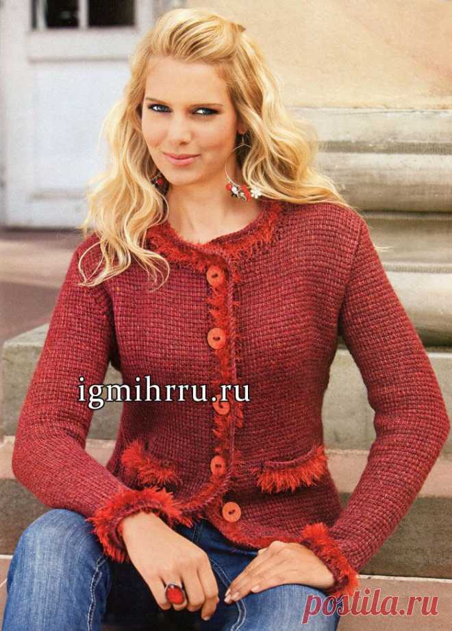 В стиле Шанель. Красный жакет с пушистыми планками. Вязание крючком