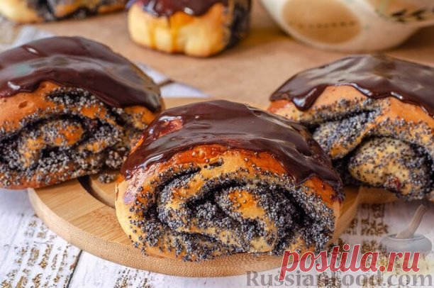 Хочется чего-нибудь такого...) Лучшая ВЫПЕЧКА №23-10
https://www.russianfood.com/reading/?post_id=20048

Булочки с маком и шоколадной глазурью. Пирожки с капустой и грибами. Постный медовый кекс с цедрой. Лимонное печенье с трещинками. Нормандский яблочный тарт. Дрожжевая галета с мясом. Чесночные лепёшки с чили.

1. Дрожжевые пирожки с капустой и грибами (в духовке)
Ароматные, румяные и очень вкусные пирожки с капустой и грибами любят, наверное, все. Дрожжевое тесто на мо...