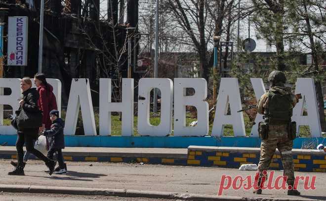 «Ъ» узнал подробности убийства контрактниками семьи в Волновахе. Контрактники признались, что планировали убить только трех мужчин, а детей застрелили из-за темноты и нежелания оставлять свидетелей, пишет «Коммерсантъ». По сведениям газеты, убийство произошло из-за покупки алкоголя