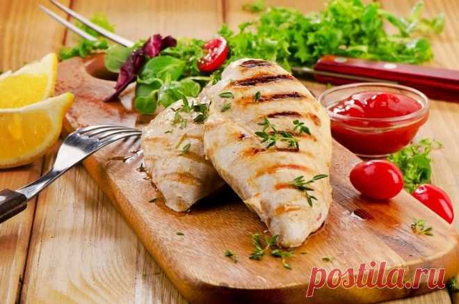25 продуктов, которые можно съесть ночью и не навредить фигуре