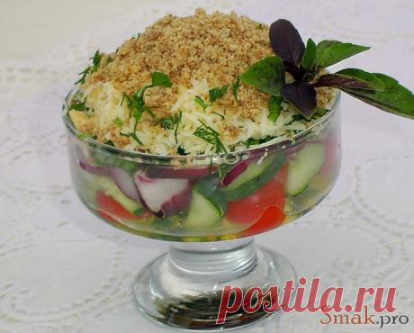 Салат из овощей, брынзы и орехов рецепт с фото