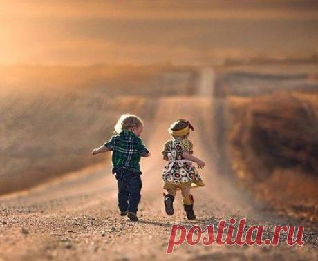 &quot;Нежность — это особое состояние души, которое очень трудно передать словами... это особое отношение к тому, кого любишь... 

Это, когда хочется своей нежностью, как лёгким облаком, окутать любимого и тем самым оградить его от тревог, волнений, переживаний и сомнений...
Это, когда не нужно слов... стоит только тихонько подойти, обнять и нежно поцеловать... тем самым передать ему своё тепло, любовь, заботу...
Это когда думаешь о любимом и у тебя по-особенному щемит сердце...