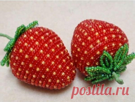 Клубничка из бисера  #клубничкаизбисера #делаемизбисера #творчество