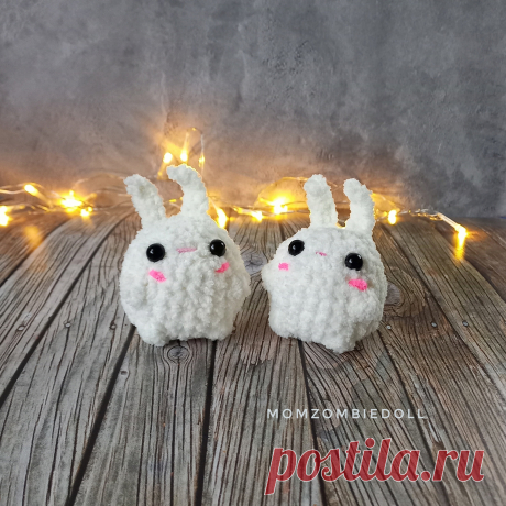 PDF Зайка Пузырик крючком. FREE crochet pattern; Аmigurumi animal patterns. Амигуруми схемы и описания на русском. Вязаные игрушки и поделки своими руками #amimore - маленький зайка из плюшевой пряжи, плюшевый заяц, брелок в виде зайчика, кролик, зайчонок, крольчонок.