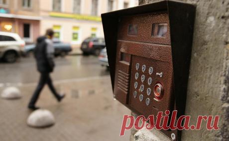 Глава МЧС предложил оповещать о ЧС через домофоны. Оповещение о чрезвычайных ситуациях через домофоны является перспективным, сообщил глава МЧС. По его мнению, с их помощью можно не только предупредить, но и оперативно рассказать, что делать во время происшествия