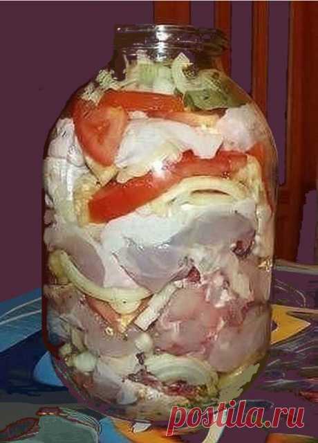 Курица в банке Ингредиенты: курица — 1 шт. , на 1,5 — 2 кг черный перец горошком душистый перец горошком лавровый лист большая луковица — 1 шт. соль картошка, перец болгарский — можно добавить и варьировать самые разные овощи Приготовление: Моем все овощи и курицу. Курицу режем порционными кусочками. Начинаем укладывать в чистую, лучше 3-х литровую банку слоями. […]