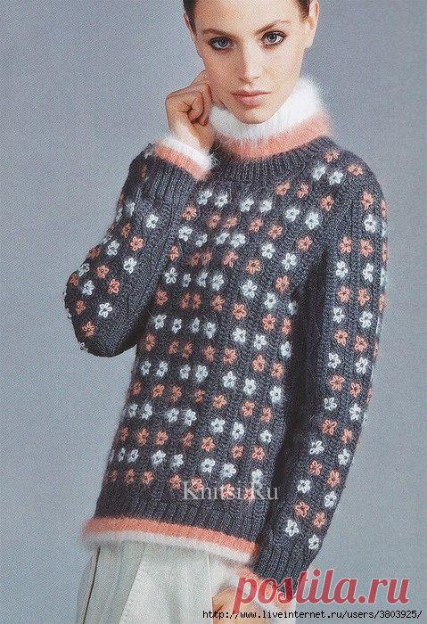 Пуловер с цветочным мотивом