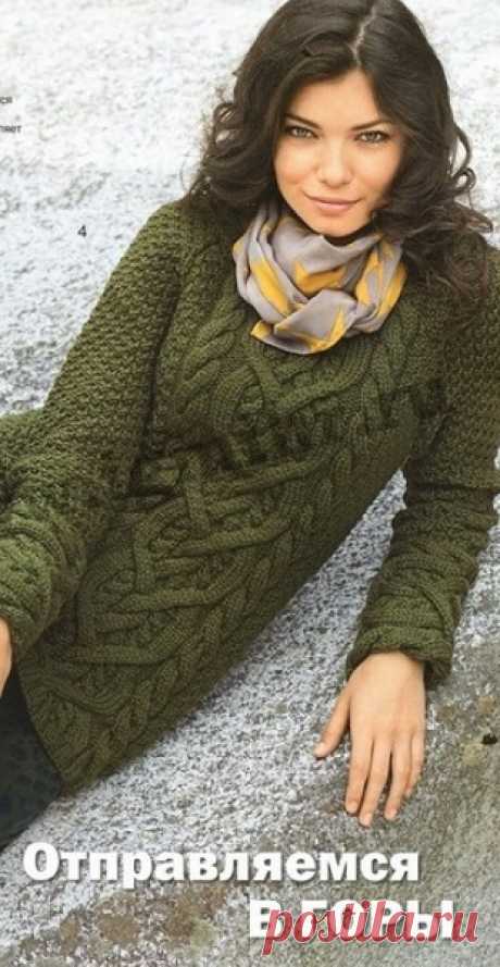 Пуловер с узором Косы спицами