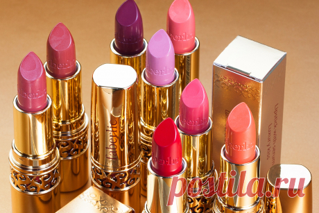 Since the mid-twentieth century, lipstick manufacturers have competed not only in visual aspects, but now popular cosmetic products should provide complete lip care. Lipsticks are created from waxes, fats and oils (mainly castor oil). Since then, thanks to the beneficial components, modern lipstick moisturizes, protects and nourishes lips. There is no longer a need to choose between comfort and beauty! 
Choose your own color!