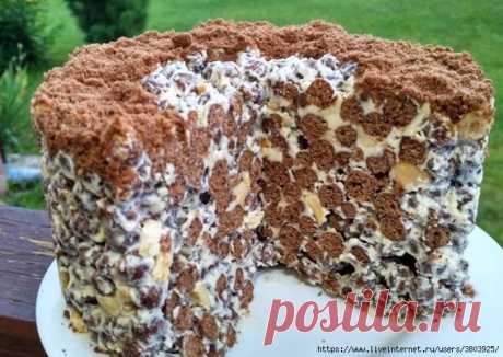 Хулиганский хрустящий торт «Муравейник» без выпечки: простой и вкусный рецепт за 5 минут