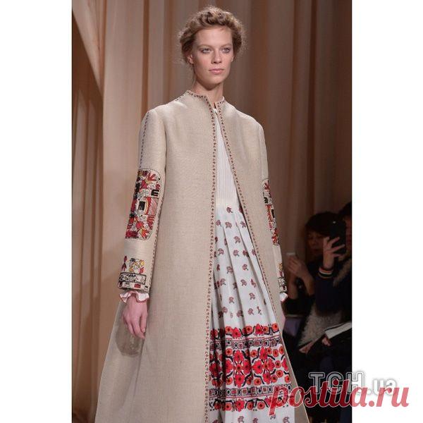 Украинские вышиванки и жупаны от модного Дома Valentino покорили Париж - ДУСЯ.