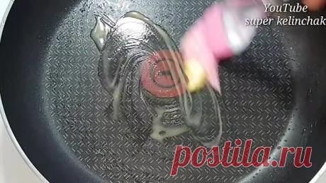 Не успела поставить на стол тут же смели